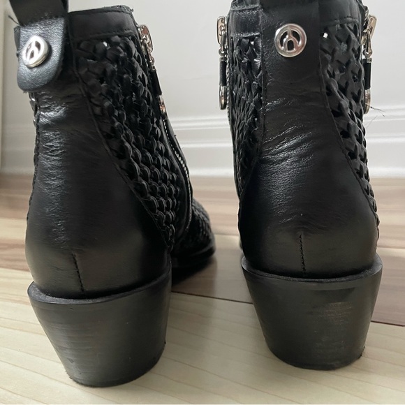 Wishbone Woven Double Zip Boot - Picture 6 of 16